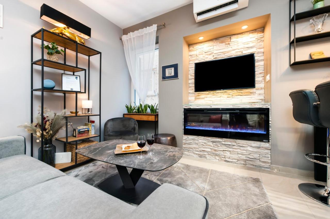 Bella Campagna - Luxury Two Bedroom Apartment Ровин Екстериор снимка